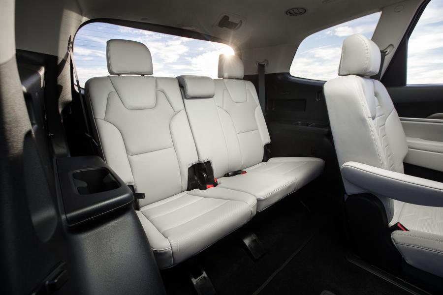 Интерьер Kia Telluride 2019 года  (фото 27 из 44)